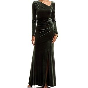 Elegant Velvet Evening Gown - Green
